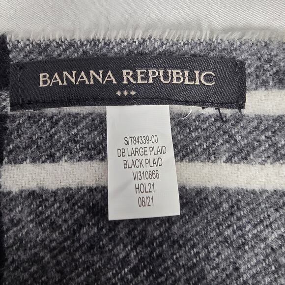 BANANA REPUBLIC UNISEX BLACK PLAID WOOL BLEND BLANKET SCARF – 80" × 24", FRINGED - Picture 5 of 8